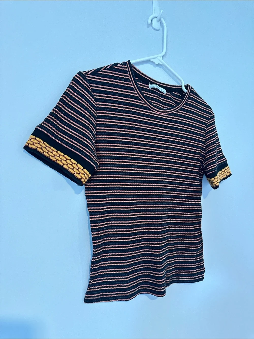 Zara Striped Top Black Tan with Gold Trim Sleeves Size Large Fitted - Picture 2 of 10